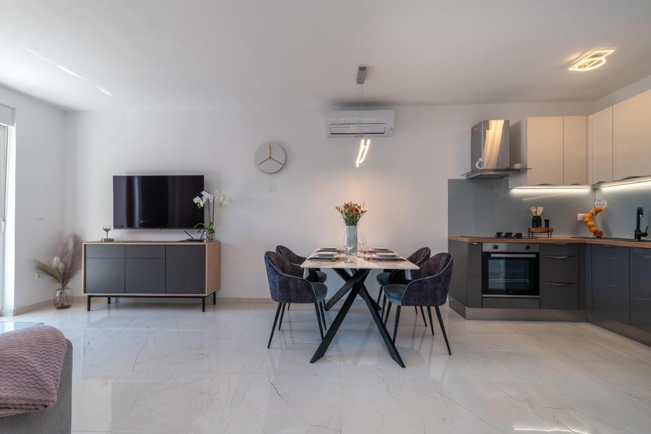 Infinity Residence تروغير المظهر الخارجي الصورة